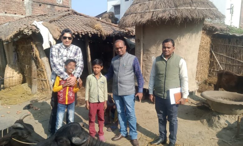 Bihar News Hearing aids, smart scan sticks and blankets were distributed  