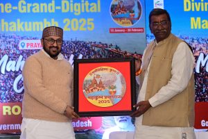 Lucknow News: Higher Education Minister Yogendra Upadhyay and Minister of State for Prison Suresh Rahi invited the people of Jharkhand to Maha Kumbh through a road show