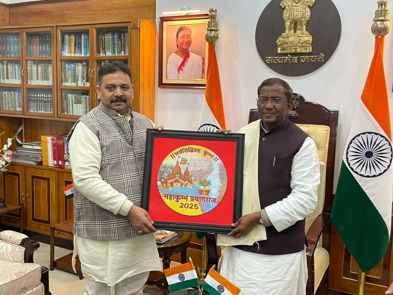 Lucknow News: Shri Ravindra Jaiswal also invited people to Maha Kumbh through a roadshow in Guwahati