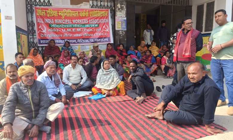 Bihar News- Immediately stop the illegal collection of money in the name of sanitation workers by councillors in the accounts of their relatives in some wards of the Municipal Corporation - Ravindra Kumar Ravi