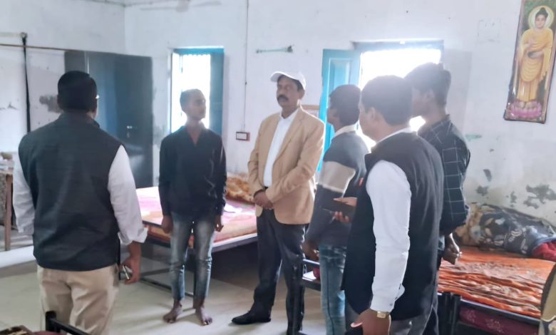 Bihar News- District Magistrate inspected Dr. Ambedkar Kalyan Hostel