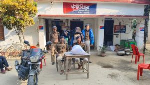 Bihar News- Two smugglers arrested with 6 kg ganja, one motorcycle seized

