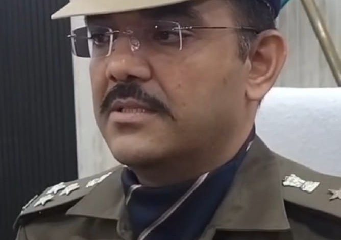 Bihar News Champaran Range's new DIG Har Kishor Rai took charge