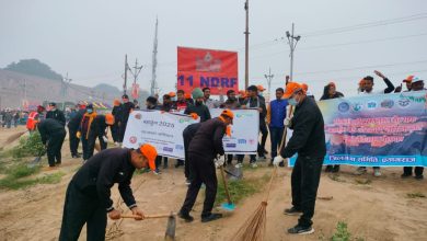 Mahakumbha Nagar Prayagraj: A massive cleanliness drive was carried out in the Sangam area to ensure the cleanliness of the Ganga river and to make the Maha Kumbh a success.