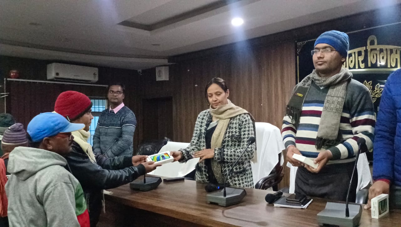 Bihar News Complete details of work and salary of each worker will be stored for years in the salary book app: Garima