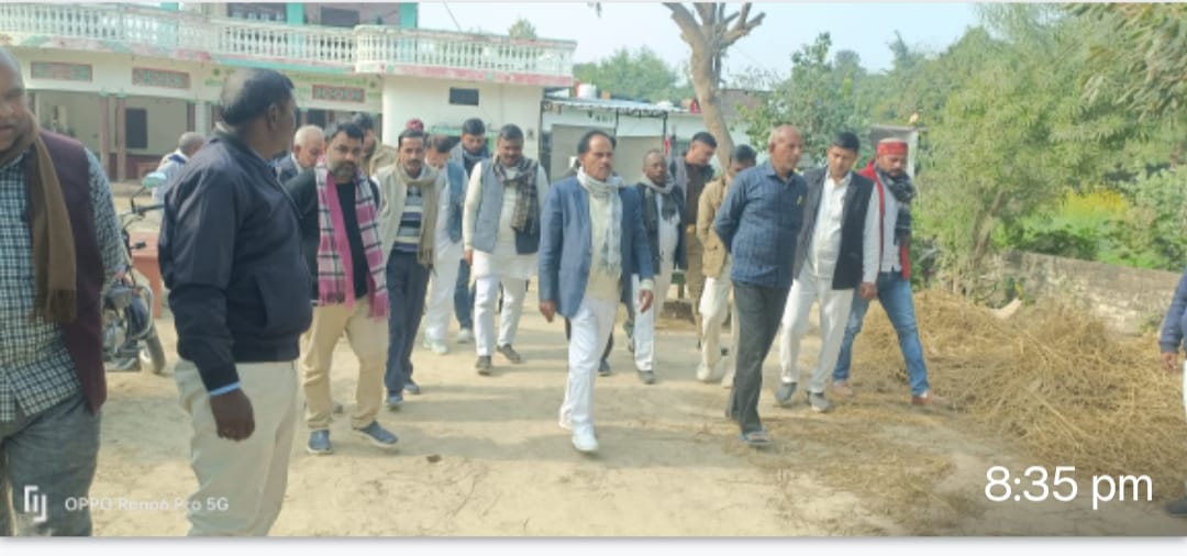 Ambedkar Nagar News- Alappur MLA Hon'ble Tribhuvan Dutt Ji did intensive public relations in the area.