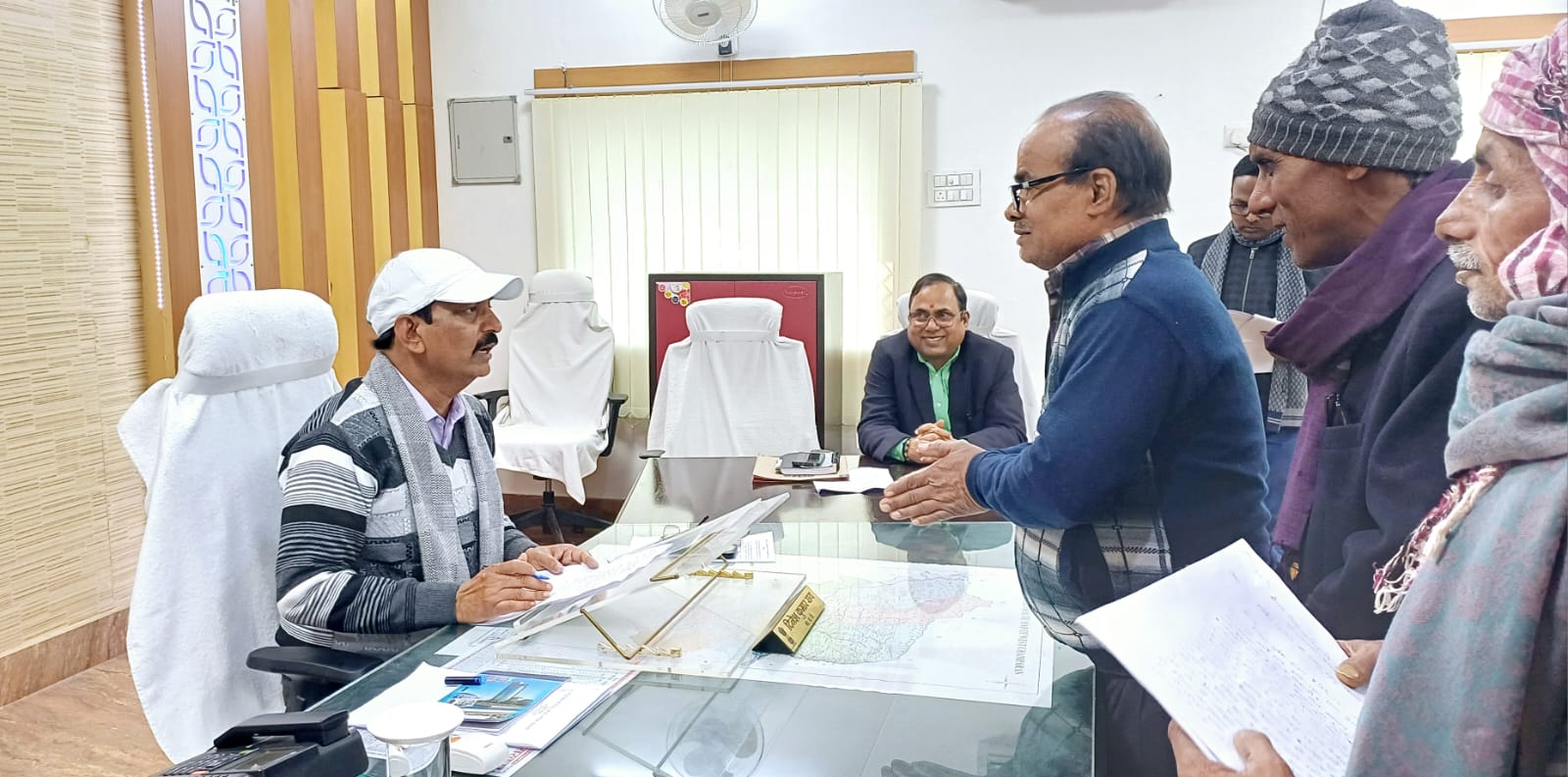 Bihar News 67 cases were heard in the District Magistrate's public court