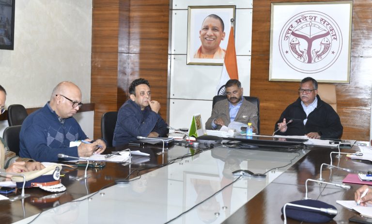 Lucknow News: A meeting was held through video conferencing under the chairmanship of the Chief Secretary regarding law and order and cleanliness in view of the upcoming festivals.