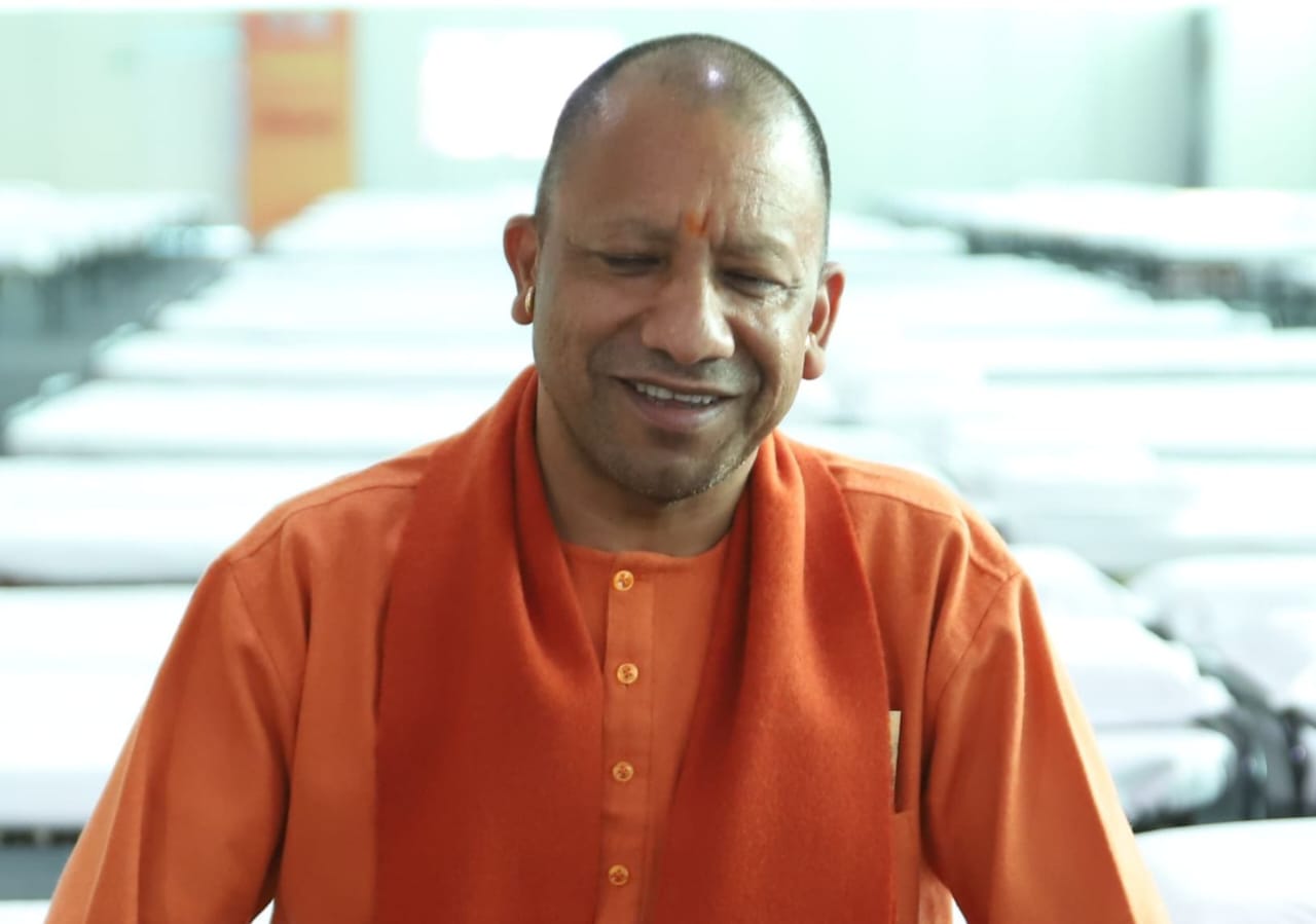 Mahakumbha Nagar Prayagraj News: Faith swelled in Prayagraj Mahakumbh on Makar Sankranti, CM Yogi congratulated