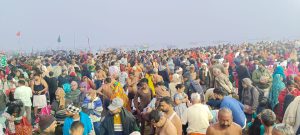 Mahakumbha Nagar Prayagraj News: Confluence of faith on the first bathing festival, a great confluence of faith in Mahakumbh amidst the chants of Har Har Gange

