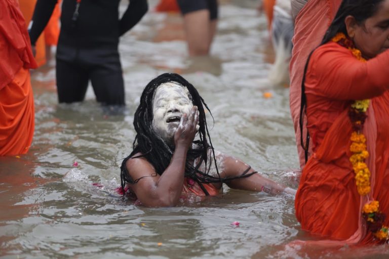 Mahakumbha Nagar Prayagraj News: Mahakumbh of unity seen on Makar Sankranti, the first nectar bath festival of Mahakumbh.  