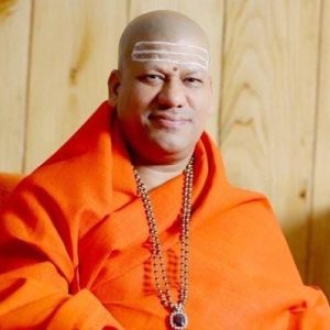 Mahakumbha Nagar Prayagraj News: In Mahakumbh, Swami Kailashanand Giri took Amrit bath at Sangam along with hundreds of disciples