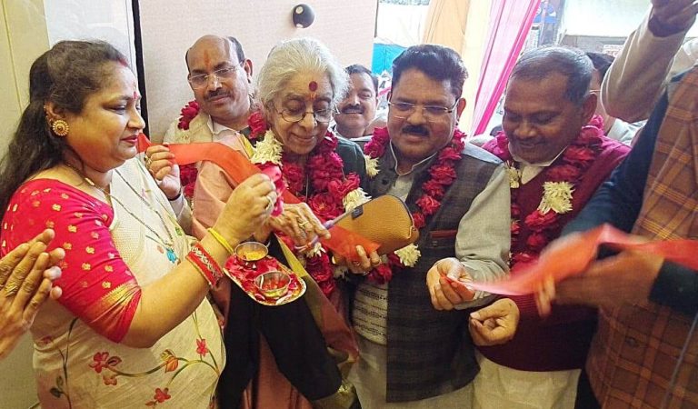 Etawah News : Kohinoor fashion showroom inaugurated with great pomp