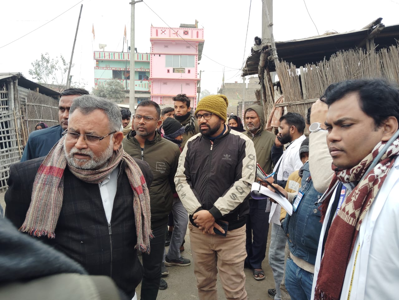 Bihar News Sikta MLA Virendra Prasad Gupta reached to meet the victim families on the suspicious death in Mathia village