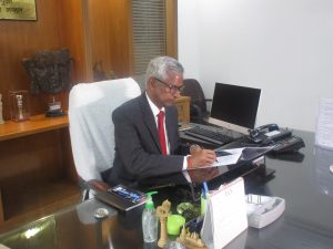 IMG 20250121 WA0000 Agra News : Newly appointed Divisional Commissioner Shri Shailendra Kumar Singh reached the Commissionerate today and took charge
