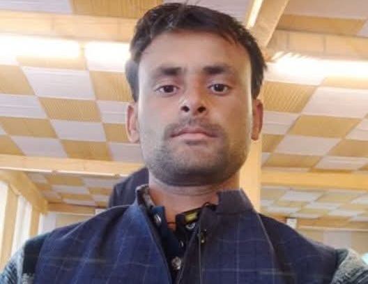 Etawah News: अज्ञात वाहन की टक्कर पति की दर्दनाक मौत, पत्नी घायल