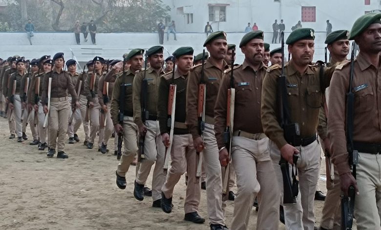 Bihar News- Republic Day full dress parade held at Akshayvat Rai Stadium