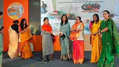 Mahakumbha Nagar Prayagraj News: Aakanksha committee organized a program for the empowerment of women and girls