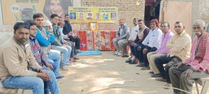 Bihar News- Bharat Ratna, Jananayak, former Chief Minister Karpuri Thakur's 101st birth anniversary was celebrated with reverence. People of the backward class remembered Karpuri Thakur ji and offered flowers and garlands on his portrait.