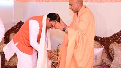 Mahakumbha Nagar Prayagraj News: Deputy Chief Minister Keshav Prasad Maurya took the blessings of the saints and worshiped culture and spirituality