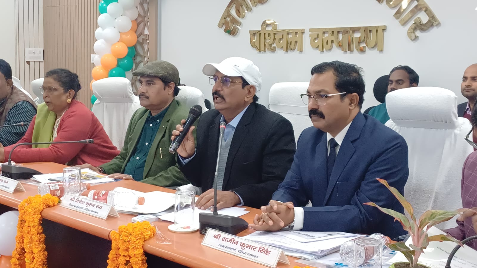 Bihar News Beneficiaries were overjoyed after receiving land related papers