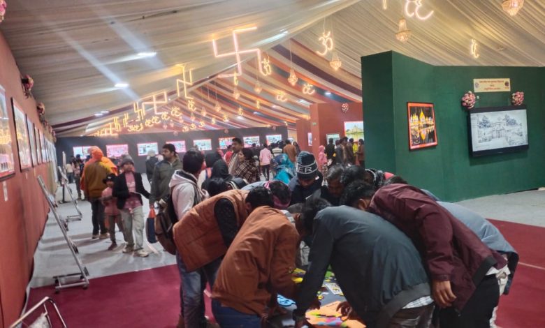 Mahakumbha Nagar Prayagraj News: The cultural tableau of Kala Kumbh organized by the Culture Department is attracting devotees