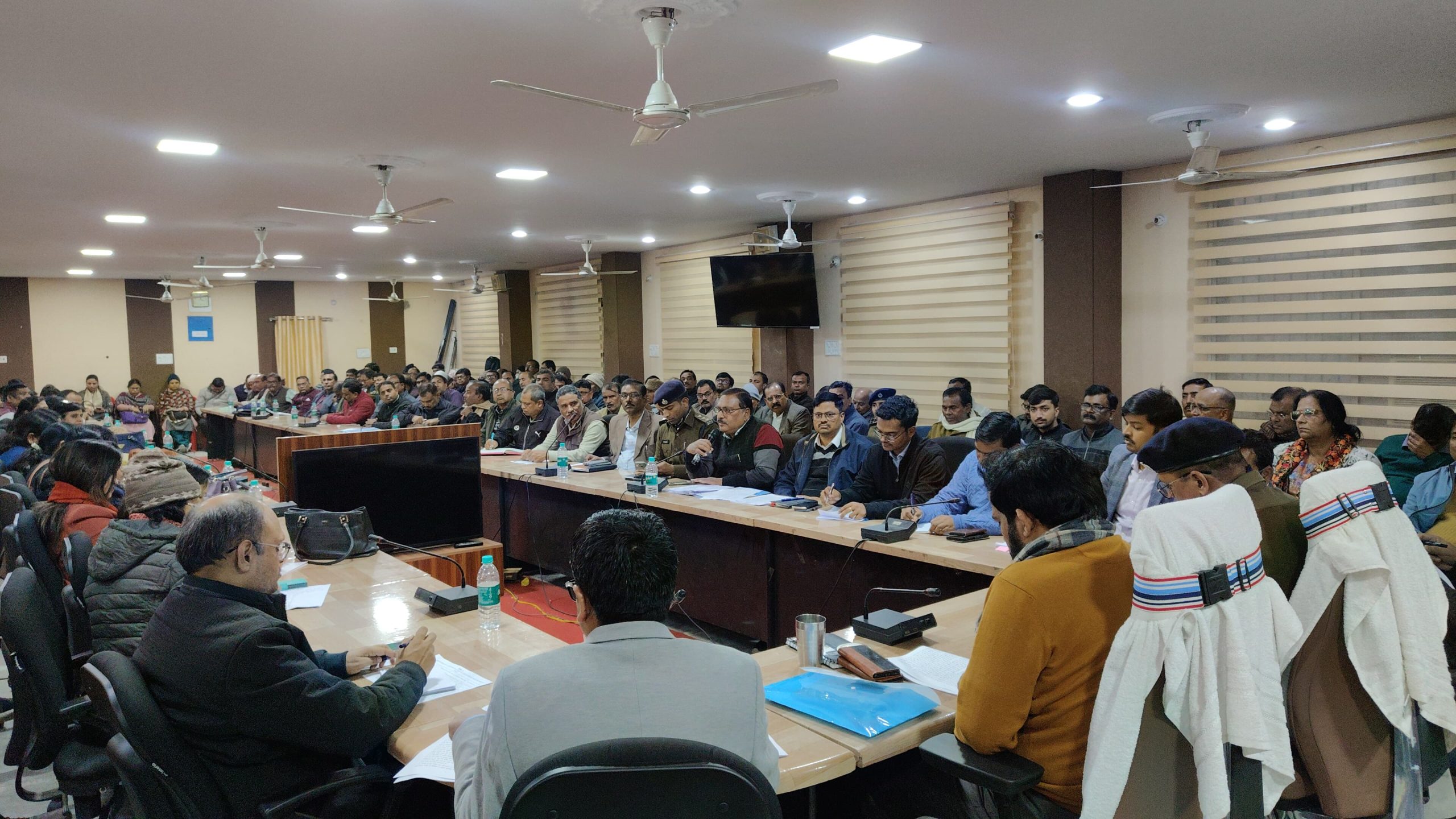 Bihar News Officers will ensure that the purity of the exam is maintained: DM