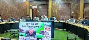 Agar News: Railway Minister monitored the trains running from Prayagraj from the war room, emphasized on passenger facilities and cleanliness