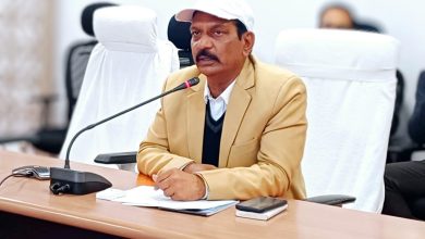 Bihar News Identify middlemen in offices and take legal action: District Officer