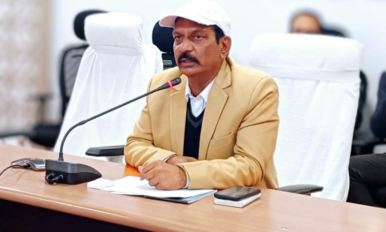 Bihar News Identify middlemen in offices and take legal action: District Officer