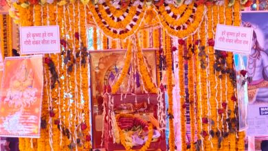 Bihar News-Rajapakar-- Shivling installation and Pran Pratishtha of Baba Bhole was done in the newly built Shiva temple next to Karnapura High School of Mirpur Patar Panchayat.