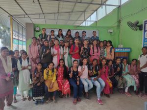 Bihar News-Rajapakar-- Farewell felicitation ceremony was organized for the students who appeared for matriculation examination from Bihar Board in the premises of Newton Classes located at Bhubaneshwar Chowk of the block area.