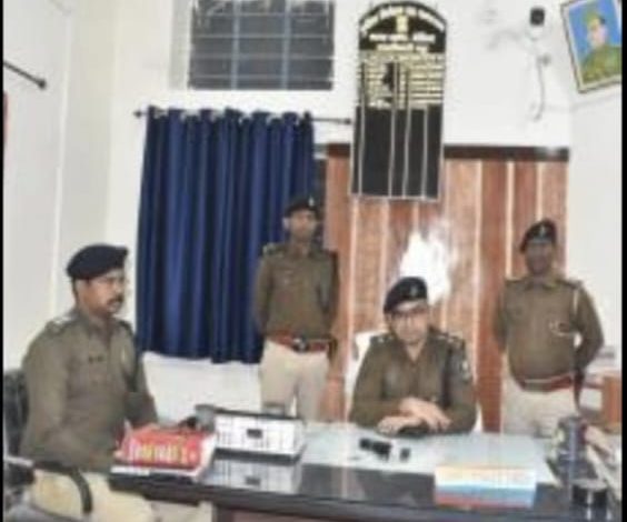 Bihar News Firing between two parties in a fight over children's dispute, three arrested and pistol recovered