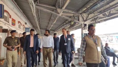 Bihar News-District Magistrate inspected Hajipur railway station