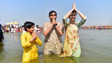 Mahakumbha Nagar Prayagraj News: Human Resource Development Minister Nara Lokesh took a holy dip in the Sangam along with his family