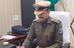 Bihar News बेतिया पुलिस ने विभिन्न थाना क्षेत्रों से आर्केस्ट्रा के 16 बच्चियों एवं 10 बच्चों को मुक्त कराया