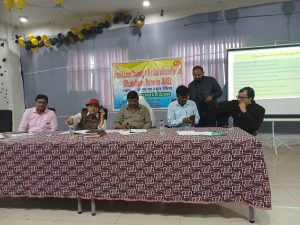 Bihar News Trainers are being trained on AES/JE

 