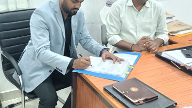 Bihar News-Rajapakar-- Saurabh Kumar Baranwal joined as trainee Block Development Officer in Block Office Rajapakar today on Wednesday
