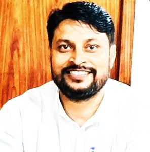 Bihar News-Rajapakar-- BJP District President Ajay Kushwaha congratulated former BJP District President Kumar Saurabh alias Saurabh Sharma, resident of Belkunda village of the block area, on being made the District Vice President.