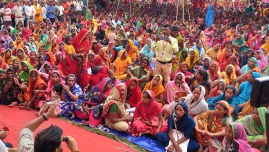 Bihar News-District Magistrate Shri Yashpal Meena has wished all the residents of the district a happy Holi, the festival of colours, and wished them happiness and prosperity.