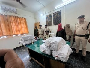 BiharNews Two smugglers arrested with 65 kg ganja, Bolero seized