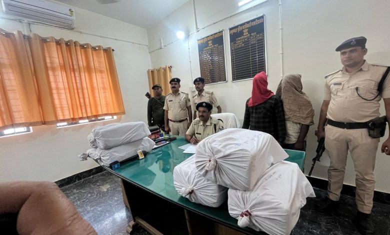 BiharNews Two smugglers arrested with 65 kg ganja, Bolero seized