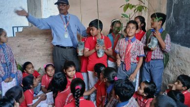 Bihar News: Rajapakar--- On the occasion of Bihar Day, environmentalist retired Captain Mahendra Rai distributed free