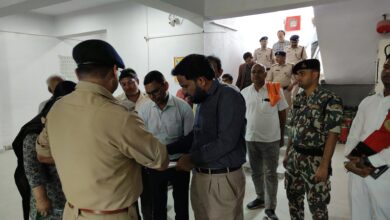 Bihar News: DM and SP inspected the EVM warehouse