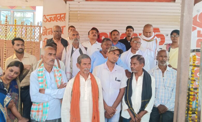 Bihar News:-Rajapakar--On the occasion of the second death anniversary of CPI ML leader Arvind Kumar Chaudhary, a memorial meeting was organized in Majhauli of the police station area.