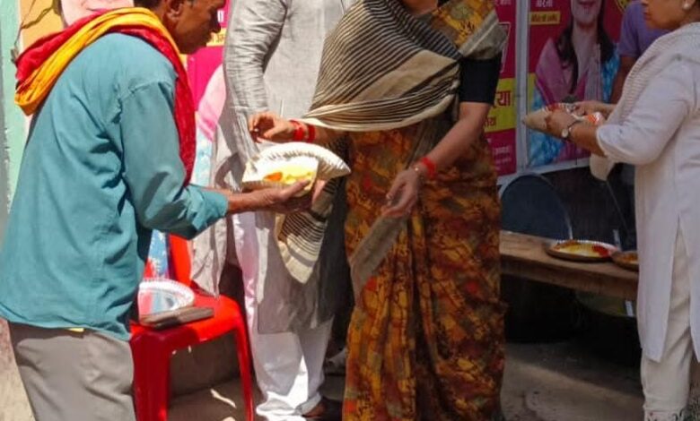 Bihar News Running a free hot food camp for four and a half years continuously is a matter of pride: Garima