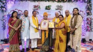 Agra News: Theatre actress Alka Singh Sharma honoured with Bharatendu Theatre Shilpi Samman