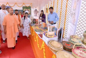 Prayagraj News: On the occasion of the birth anniversary of Maharaj Nishadraj Guha, the Honorable Chief Minister reached Shringaverpur Dham in Prayagraj