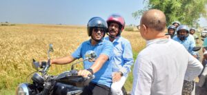 BiharNews The District Magistrate inspected the schemes while riding a bike