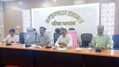 Bihar News Chief Assistant should take interest in completing all the works on time: District Officer